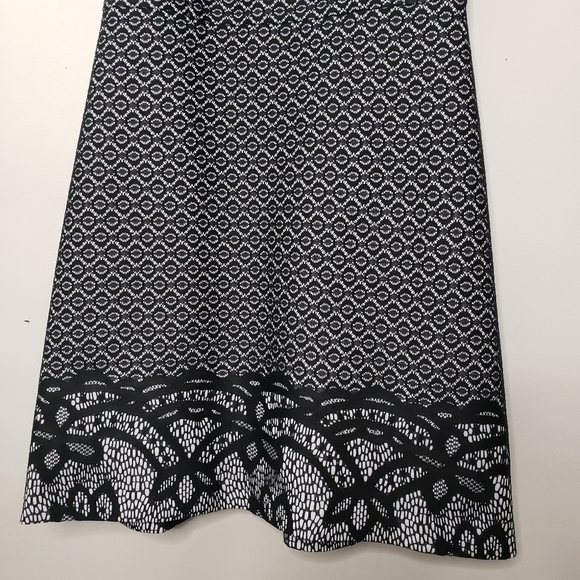 Jessica Simpson Bonded Lace Cold Shoulder Dress 4 - Picture 3 of 9